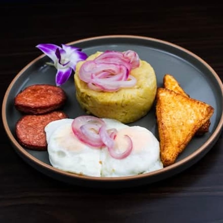 Discover Our Tres Golpes