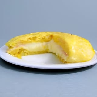 Tortilla Con Queso Suizo / Swiss Cheese Omelette with Home Fries